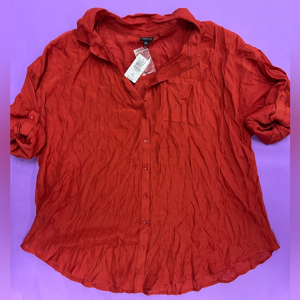 Torrid size 2 burnt orange blouse NWT crinkle material